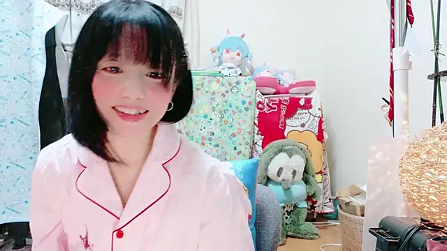 Snapshot of renapiyon8182 chatting on January 15, 7:55 pm renapiyon8182 online show from January 15, 7:55 pm