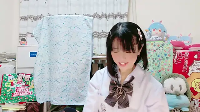 Snapshot of renapiyon8182 chatting on February 15, 7:17 pm renapiyon8182 online show from February 15, 7:17 pm