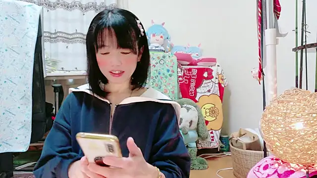 Snapshot of renapiyon8182 chatting on February 21, 7:21 pm renapiyon8182 online show from February 21, 7:21 pm