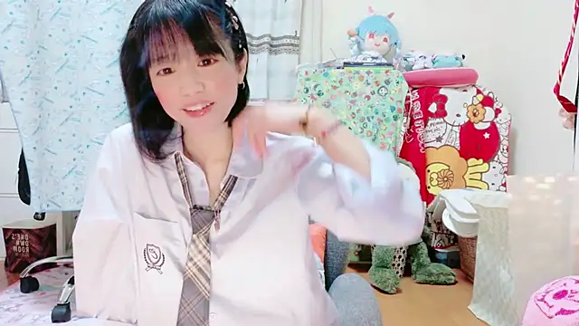 Snapshot of renapiyon8182 chatting on March 20, 7:35 pm renapiyon8182 online show from March 20, 7:35 pm