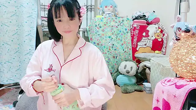 Snapshot of renapiyon8182 chatting on September 29, 6:46 pm renapiyon8182 online show from September 29, 6:46 pm