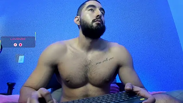 Snapshot of Joao_Batista_Oficial chatting on May 12, 3:25 am Joao Batista Oficial online show from May 12, 3:25 am