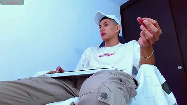 Valerio 20 online show from March 18, 3:31 pm