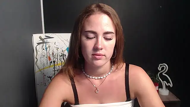 Snapshot of luxie_milady chatting on June 24, 9:52 am luxie milady online show from June 24, 9:52 am