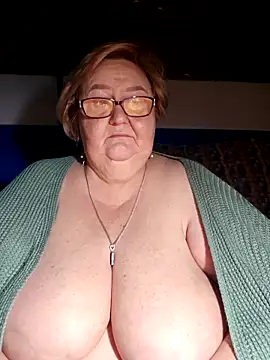 Snapshot of Awn290668 chatting on September 15, 5:35 pm Awn290668 online show from September 15, 5:35 pm