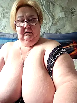 Snapshot of Awn290668 chatting on June 15, 5:31 am Awn290668 online show from June 15, 5:31 am