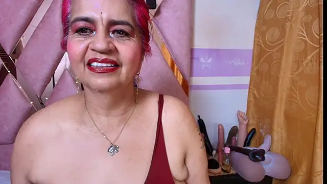 Snapshot of RoxetteMature chatting on May 23, 12:09 pm RoxetteMature online show from May 23, 12:09 pm