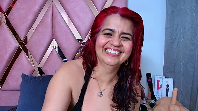 Snapshot of RoxetteMature chatting on June 21, 3:36 pm RoxetteMature online show from June 21, 3:36 pm