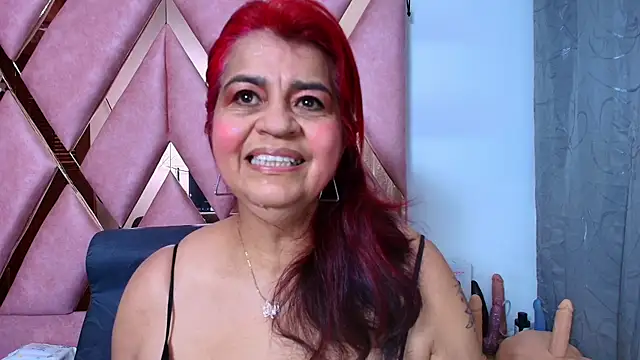 Snapshot of RoxetteMature chatting on July 10, 12:08 pm RoxetteMature online show from July 10, 12:08 pm