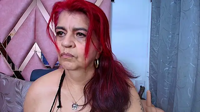 Snapshot of RoxetteMature chatting on July 21, 11:56 am RoxetteMature online show from July 21, 11:56 am