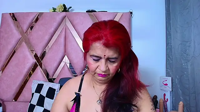 Snapshot of RoxetteMature chatting on July 29, 12:03 pm RoxetteMature online show from July 29, 12:03 pm