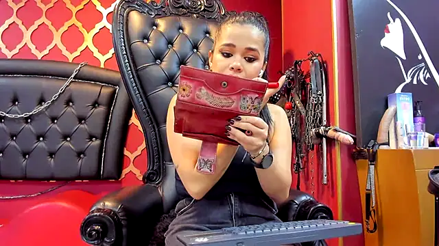 Mistressviictoria online show from March 5, 11:06 am