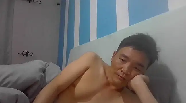 Snapshot of kisstoyousoon2024 chatting on December 3, 6:38 pm kisstoyousoon2024 online show from December 3, 6:38 pm