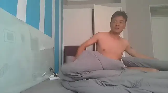 Snapshot of kisstoyousoon2024 chatting on December 4, 11:19 am kisstoyousoon2024 online show from December 4, 11:19 am