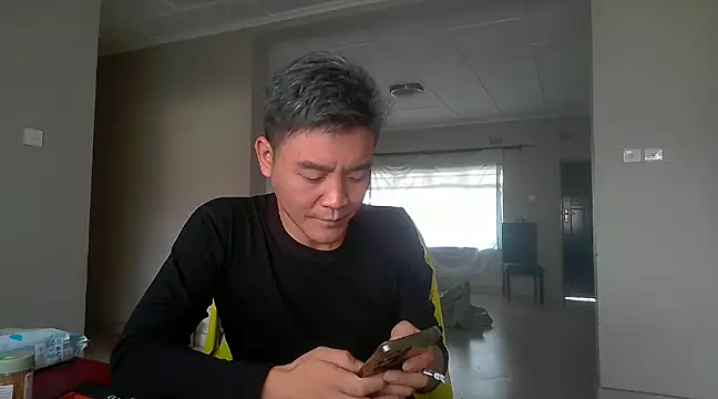 Snapshot of kisstoyousoon2024 chatting on January 1, 8:24 am kisstoyousoon2024 online show from January 1, 8:24 am