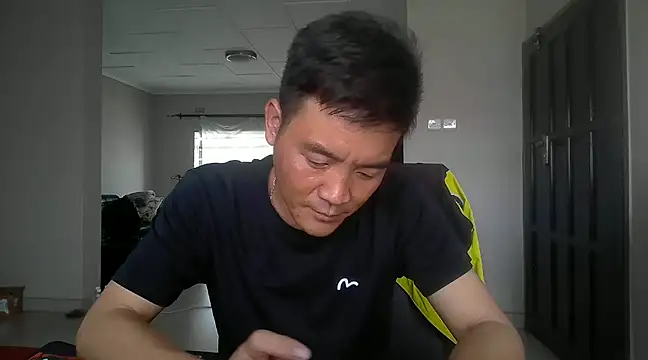 Snapshot of kisstoyousoon2024 chatting on January 2, 1:51 pm kisstoyousoon2024 online show from January 2, 1:51 pm