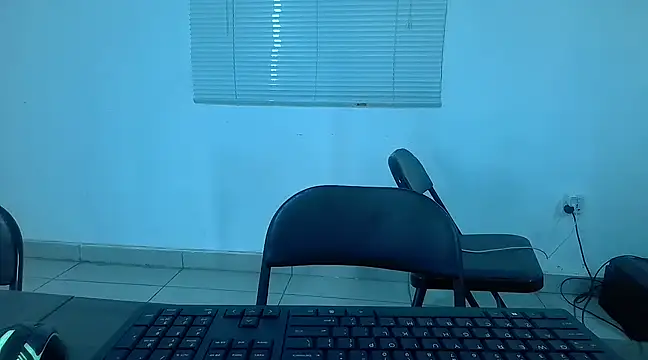 Snapshot of kisstoyousoon2024 chatting on March 22, 1:41 pm kisstoyousoon2024 online show from March 22, 1:41 pm