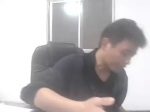 Snapshot of kisstoyousoon2024 chatting on November 11, 6:41 pm kisstoyousoon2024 online show from November 11, 6:41 pm