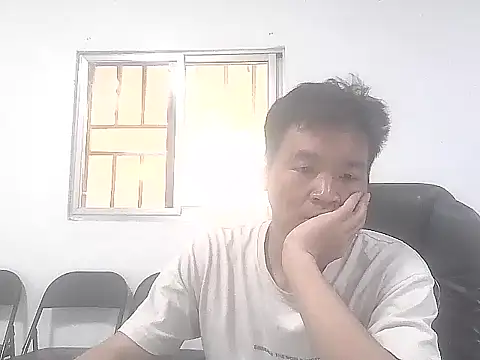 Snapshot of kisstoyousoon2024 chatting on November 19, 2:50 pm kisstoyousoon2024 online show from November 19, 2:50 pm