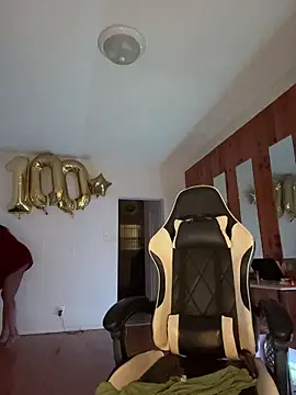 Snapshot of Blazerina chatting on November 15, 12:41 am Blazerina online show from November 15, 12:41 am