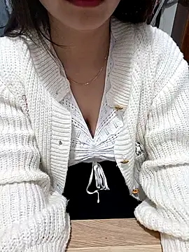 Snapshot of Little-star- chatting on January 9, 3:31 am Little-star- online show from January 9, 3:31 am