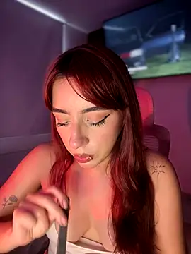 veronicaapink online show from December 3, 9:24 pm