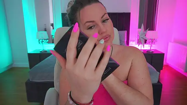 KiraCandyS online show from February 1, 3:10 pm