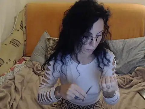 Emmatoo online show from November 2, 10:56 pm