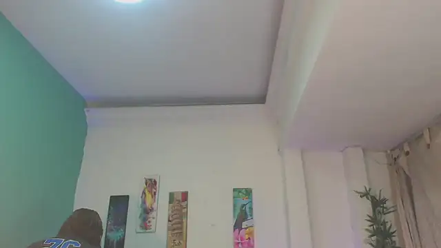 Snapshot of Cinthya-Gomez6 chatting on February 24, 2:37 pm Cinthya-Gomez6 online show from February 24, 2:37 pm