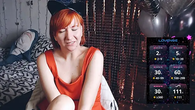 Snapshot of licentia__poetica chatting on February 15, 8:11 am licentia poetica online show from February 15, 8:11 am