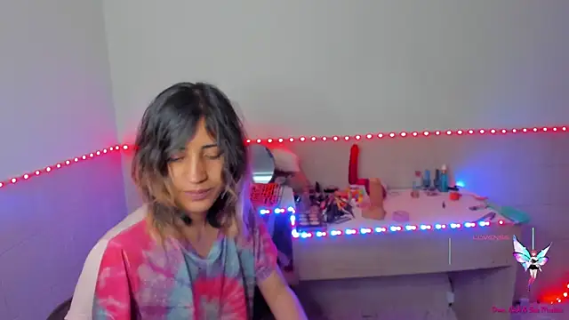 Snapshot of linnie_ chatting on September 16, 8:32 pm linnie  online show from September 16, 8:32 pm