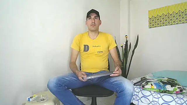 Snapshot of jayydenandjacob chatting on March 10, 6:56 pm jayydenandjacob online show from March 10, 6:56 pm