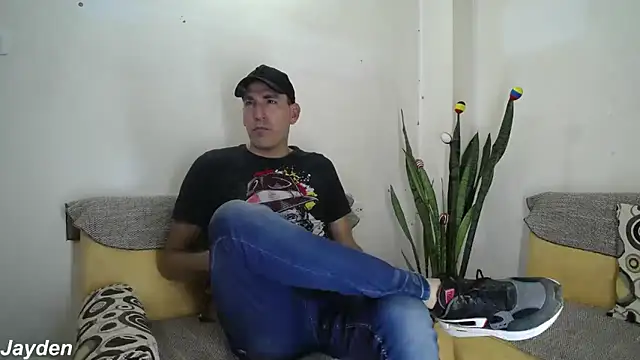 Snapshot of jayydenandjacob chatting on November 5, 6:41 pm jayydenandjacob online show from November 5, 6:41 pm