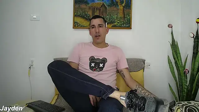 Snapshot of jayydenandjacob chatting on December 5, 6:59 pm jayydenandjacob online show from December 5, 6:59 pm