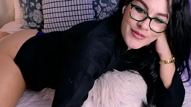 Pamela Rosal online show from March 7, 1:46 am