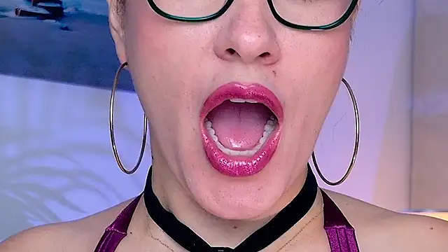 Pamela Rosal online show from May 1, 12:43 pm