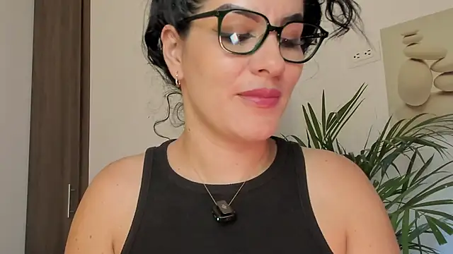 Pamela Rosal online show from July 1, 3:41 am
