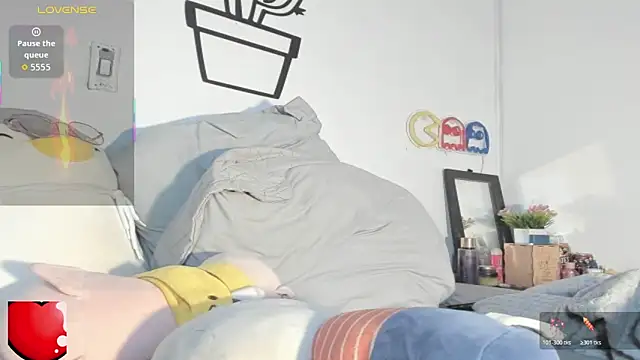 Alessia28  online show from November 5, 1:55 pm