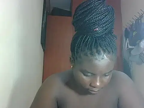 Snapshot of hotebbbyy chatting on May 13, 12:24 pm hotebbbyy online show from May 13, 12:24 pm