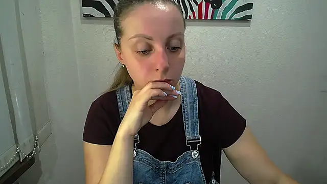 Snapshot of _Annabelle_Lee chatting on July 29, 6:00 am Annabelle Lee online show from July 29, 6:00 am