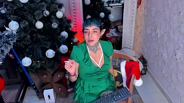 Snapshot of luxifer_666_ chatting on December 23, 8:47 pm luxifer 666  online show from December 23, 8:47 pm