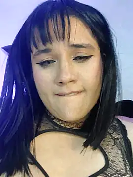 ItsNaiixa online show from December 22, 3:33 am