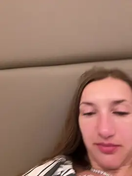 Snapshot of KateRedgar chatting on July 20, 8:33 pm KateRedgar online show from July 20, 8:33 pm