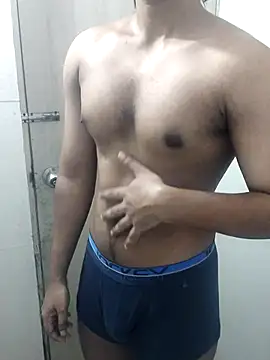 Snapshot of hottboy_39 chatting on November 6, 11:11 am hottboy 39 online show from November 6, 11:11 am