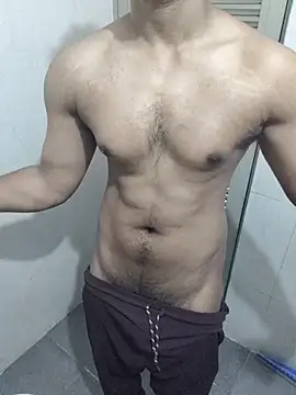 Snapshot of hottboy_39 chatting on June 20, 5:43 am hottboy 39 online show from June 20, 5:43 am