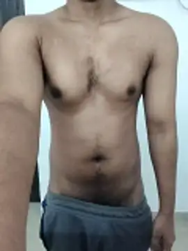 Snapshot of hottboy_39 chatting on June 30, 5:19 am hottboy 39 online show from June 30, 5:19 am