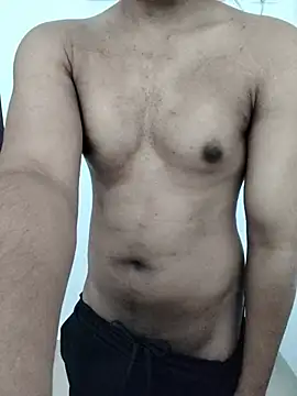 Snapshot of hottboy_39 chatting on July 13, 7:22 am hottboy 39 online show from July 13, 7:22 am
