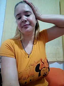 lamorbosa37 online show from February 6, 5:09 pm