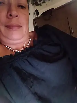 Snapshot of amatista_3012 chatting on June 17, 9:05 pm amatista 3012 online show from June 17, 9:05 pm