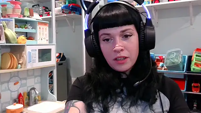 Marcelinegoddess online show from February 19, 5:49 am